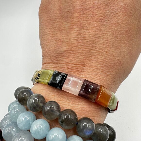 10mm stretchy multi-stone bracelet! - Picture 6 of 10